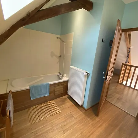 Champetre Avec Jardin Prive, Proche De La Nature - Fr-1-510-231 *